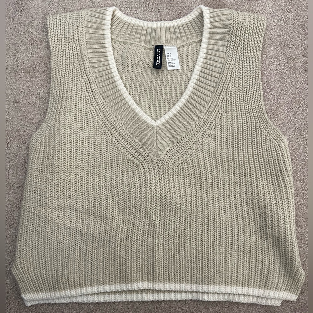 H&M Divided | Beige Knit V-Neck Sweater Vest